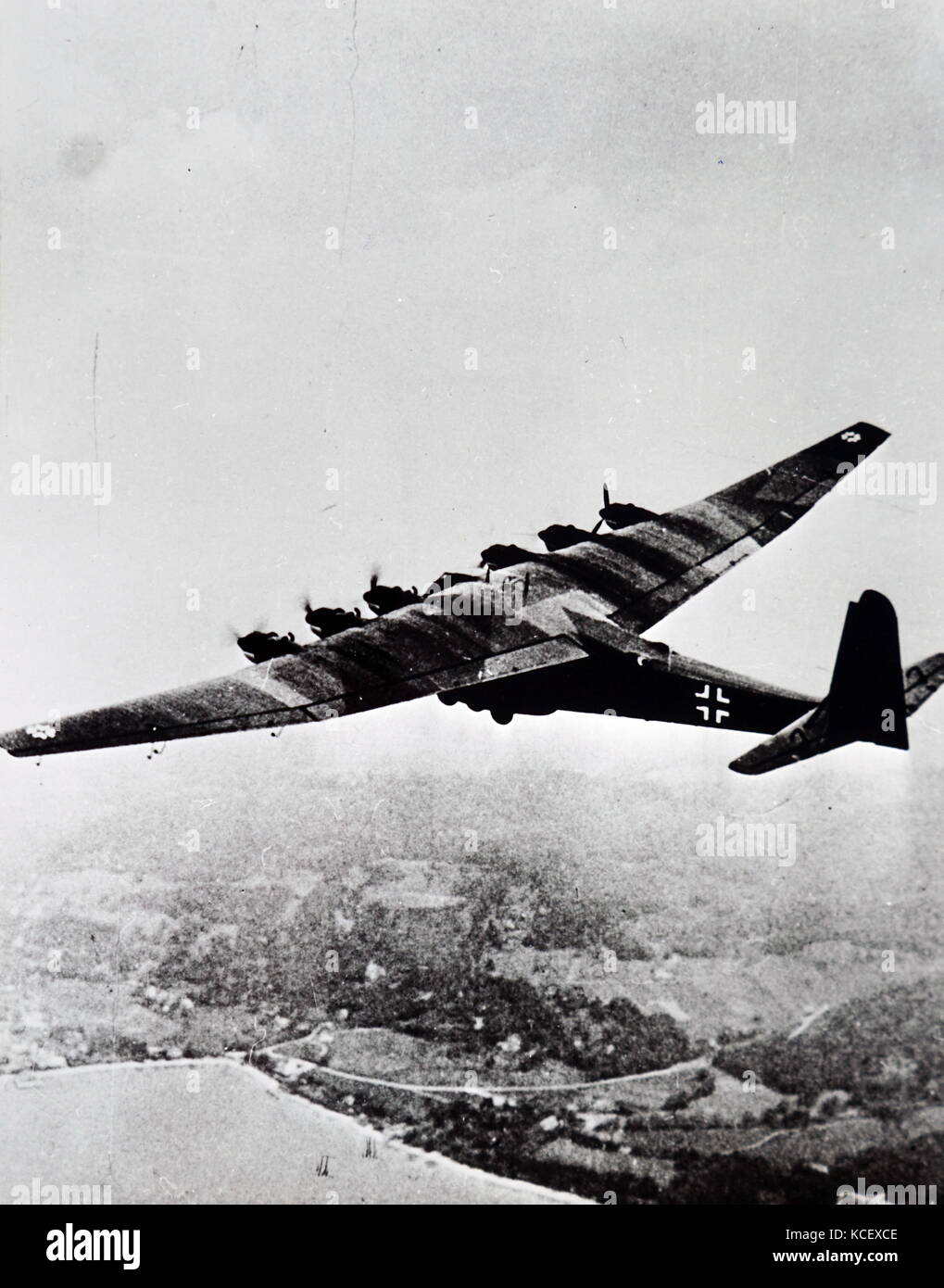 Photographie d'un Messerschmitt Me 323, un avion de transport militaire