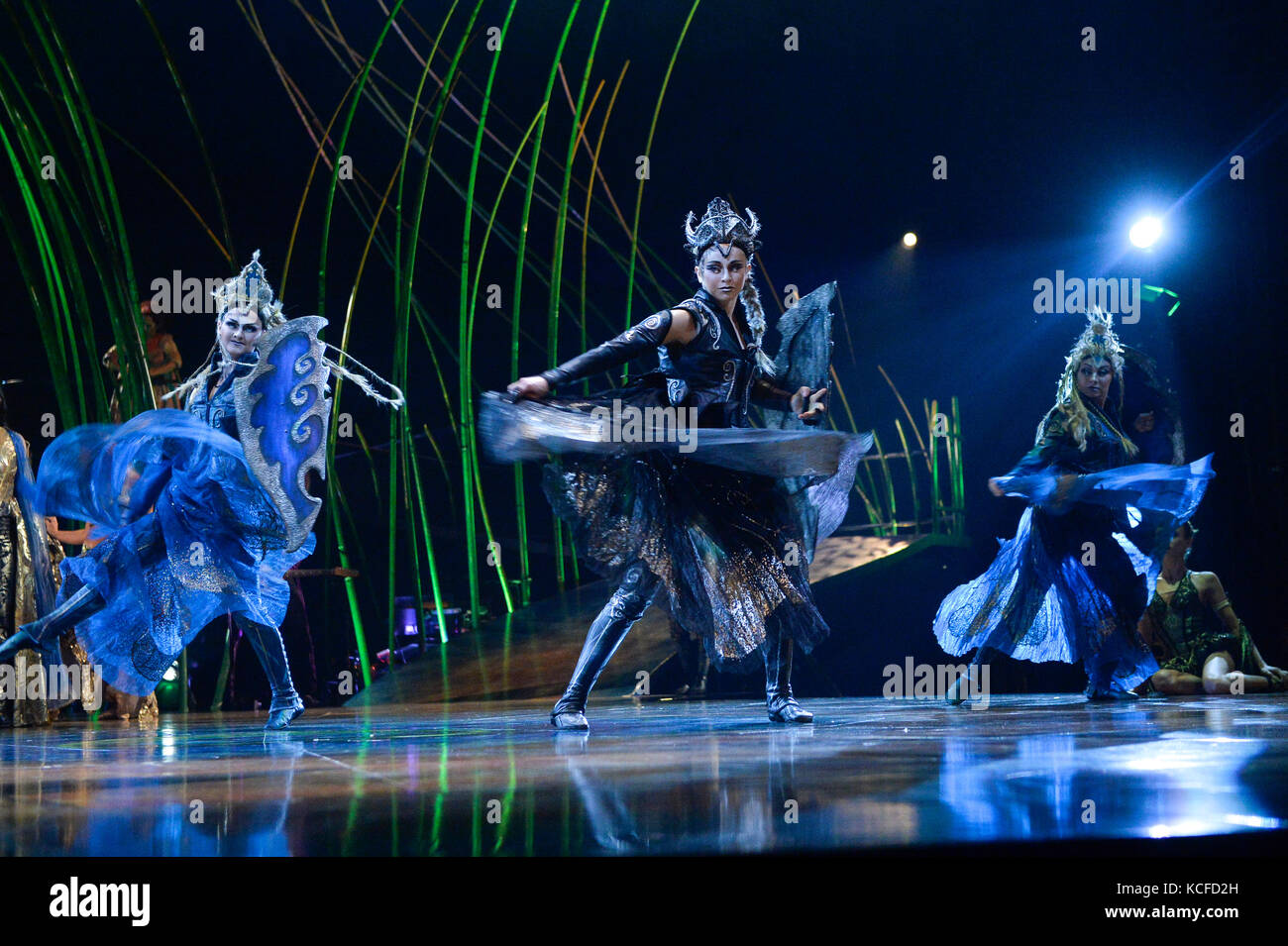 Sao Paulo, Brésil. 4 octobre 2017. Présentation du spectacle « Amaluna » du Cirque du Soleil dans la nuit du mercredi 04, au parc Villa Lobos à São Paulo. Crédit: Brésil Photo Press/Alay Live News Banque D'Images