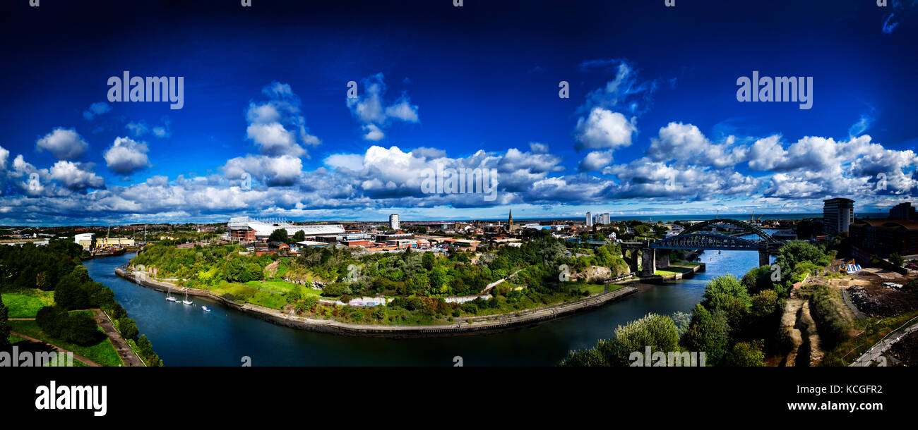 La gorge d'usure à Sunderland depuis le haut de l'office du développement sur l'ancien site de la brasserie par siglion vaux. le stade de la lumière, de l'accueil à Sunderland AFC, se trouve juste en face. Banque D'Images