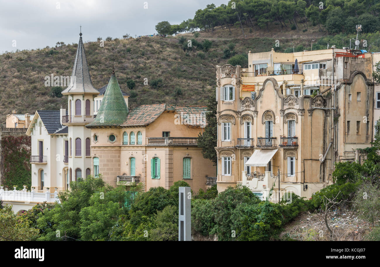 Les bâtiments du modernisme sur les pentes du Tibidabo, Barcelone, Catalogne, Espagne Banque D'Images