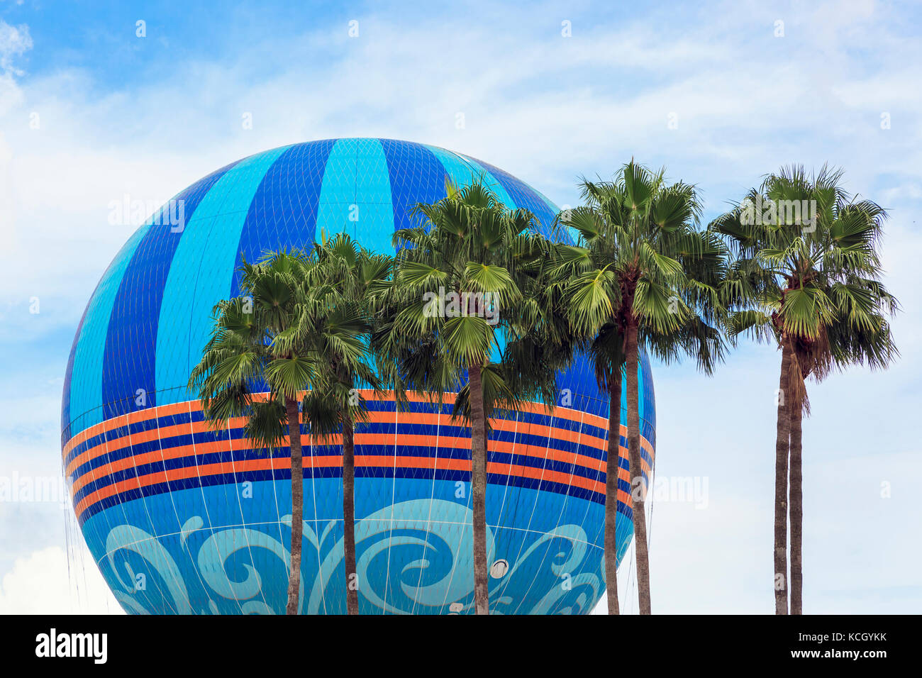 Hélium Ballon utilisé pour aux touristes de faire un court voyage aérien au-dessus des ressorts de Disney, Orlando, Floride, USA Banque D'Images