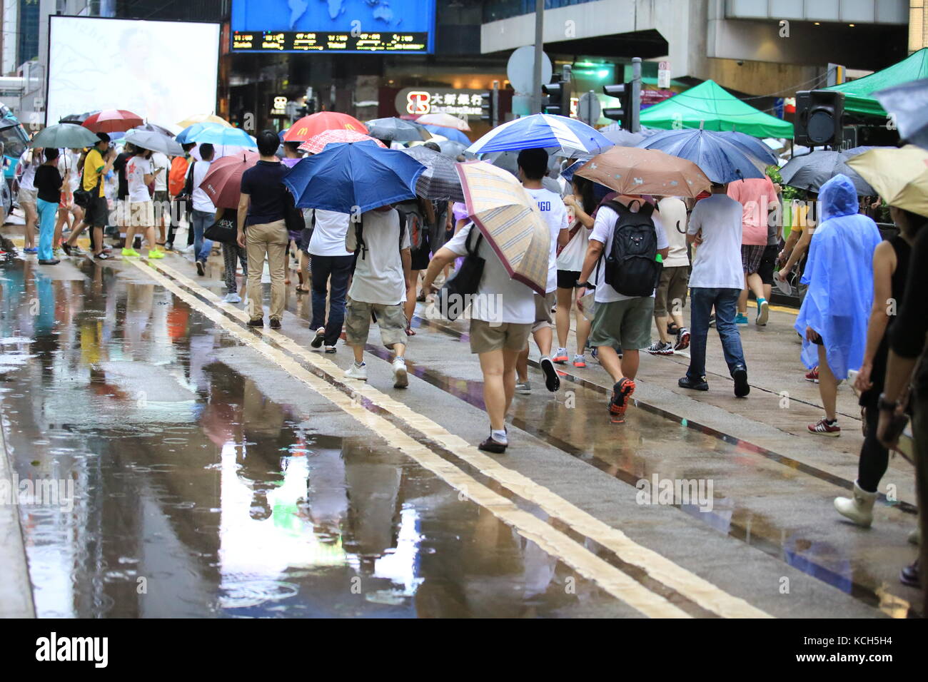 Jour rainly à hong kong, un manifestant juillet rallye Banque D'Images