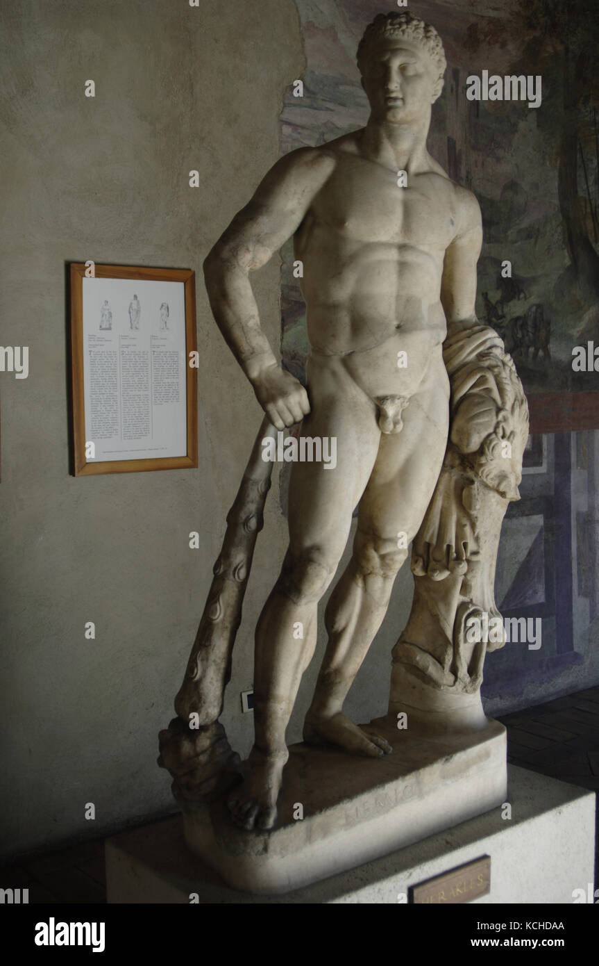 Hercules. Dieu romain (grec Héraclès). statue. En. collection palais altemps. lodovisi. Musée national. Rome. L'Italie. Banque D'Images Hercules. Dieu romain (grec Héraclès). statue. En. collection palais altemps. lodovisi. Musée national. Rome. L'Italie. Banque D'Images