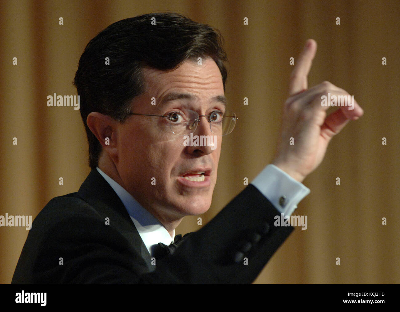 Le comédien Stephen Colbert accueille des invités Au Dîner de l'Association des correspondants de la Maison Blanche à l'hôtel Washington Hilton à Washington le 29 avril 2006. Crédit: Roger L. Wollenberg - piscine via CNP. /MediaPunch Banque D'Images