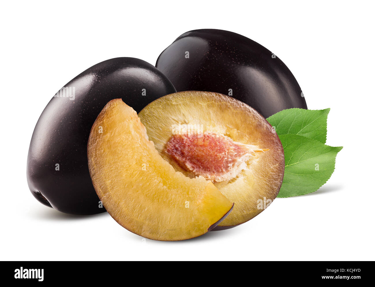 Les prunes isolé sur un fond blanc. Banque D'Images