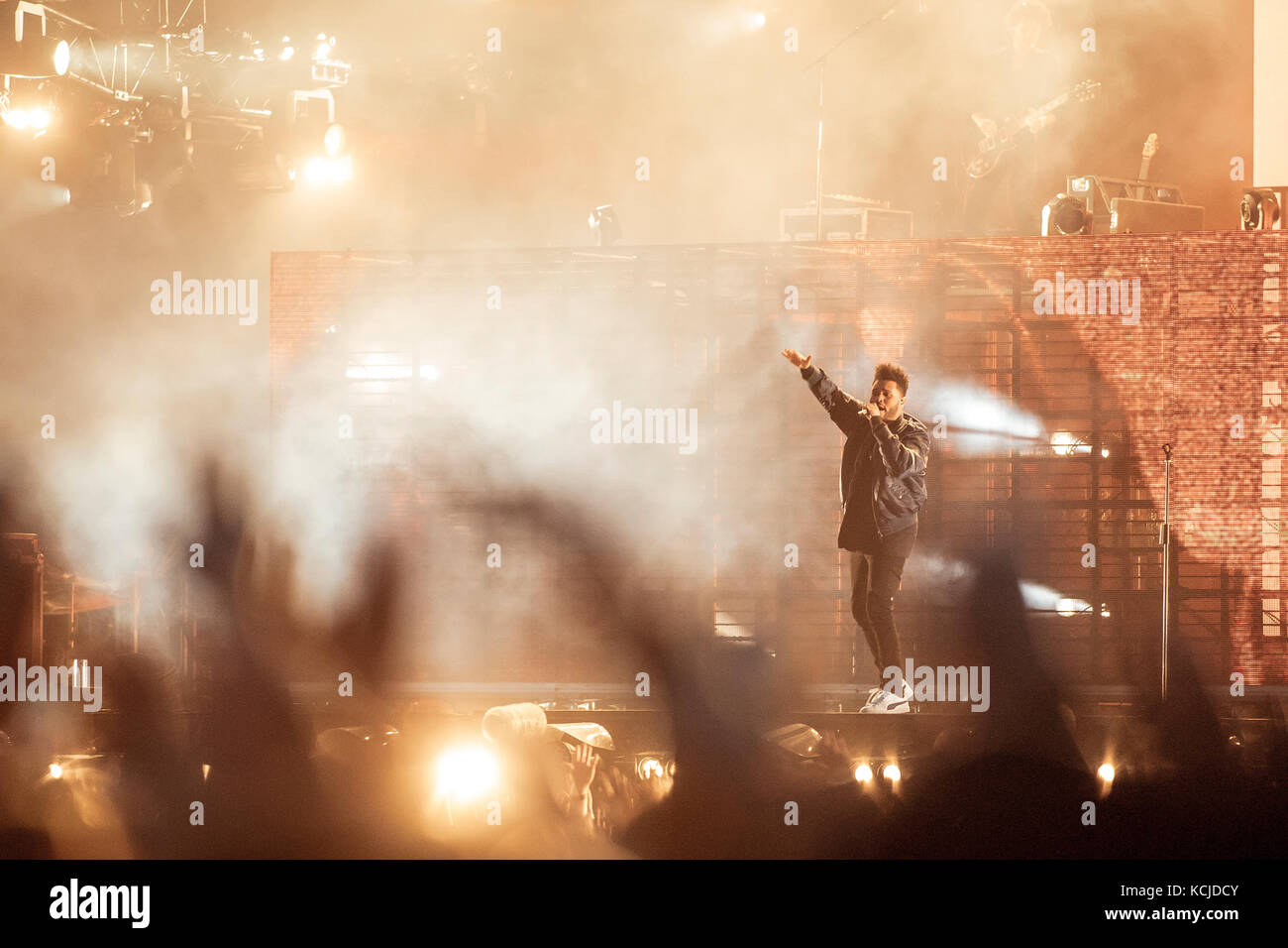 Danemark, Roskilde – 28 juin 2017. Le chanteur, auteur-compositeur et artiste de l'enregistrement canadien The Weeknd donne un concert en direct pendant le festival de musique danois Roskilde Festival 2017. Banque D'Images