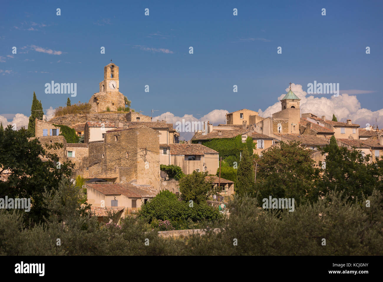 Lourmarin, Provence, France - Lourmarin, un village de la campagne du Lubéron, vaucluse région. Banque D'Images