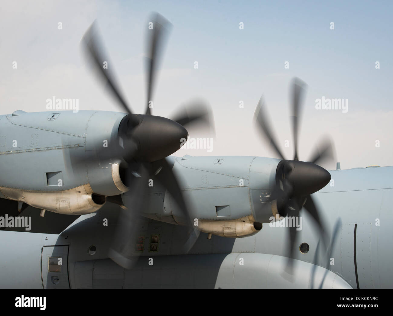 C-130J Super Hercules décolle à l'aéroport de Bagram, en Afghanistan, le 4 octobre 2017 Banque D'Images