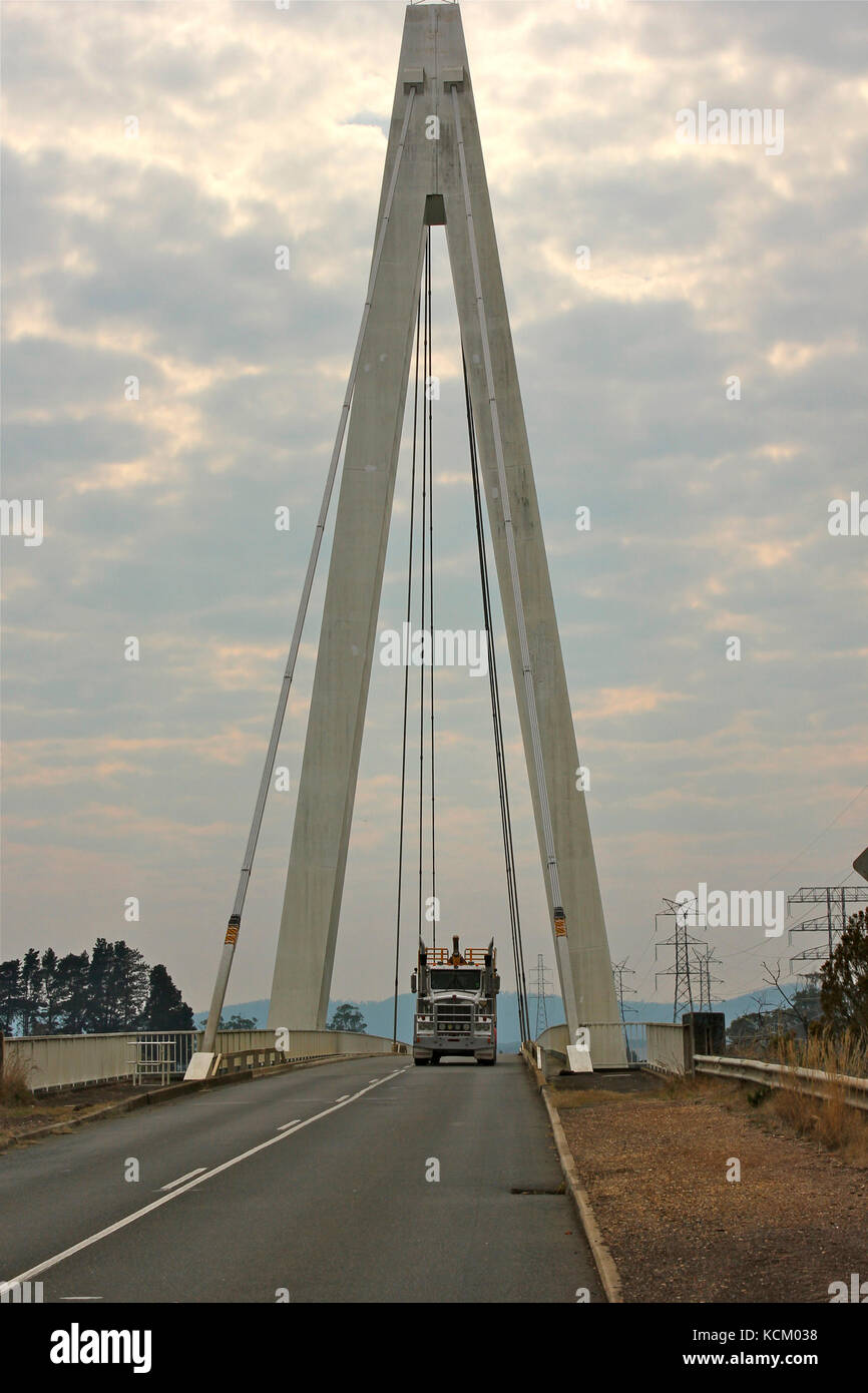 Le pont Batman traversant l'estuaire de la rivière Tamar à environ 40 km au nord de Launceston, Tasmanie, Australie Banque D'Images