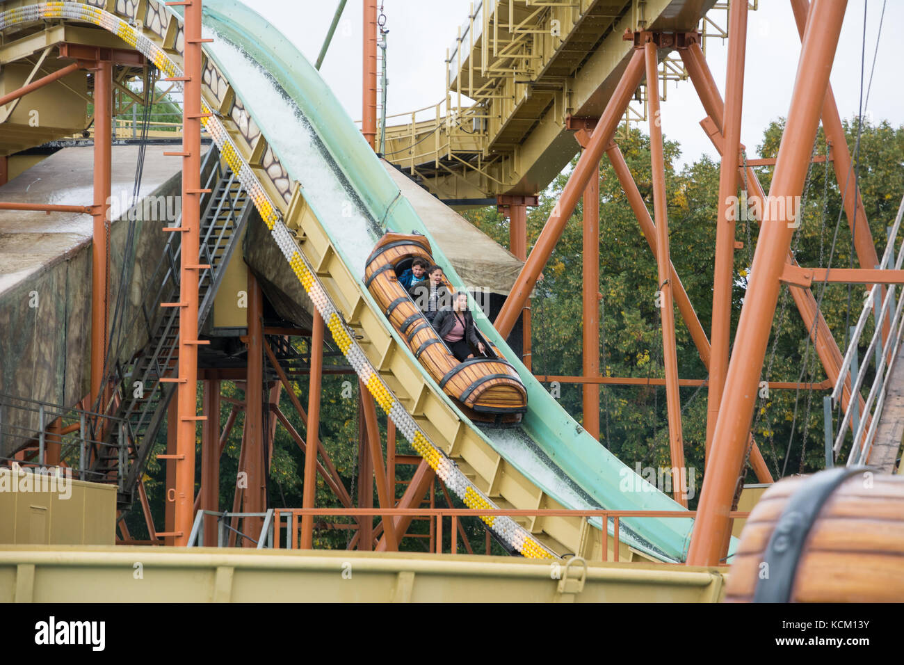 Munich, Allemagne - 19 septembre : manèges forains à l'Oktoberfest de Munich, Allemagne le 19 septembre 2017. l'Oktoberfest est la plus grande fête de la bière Banque D'Images