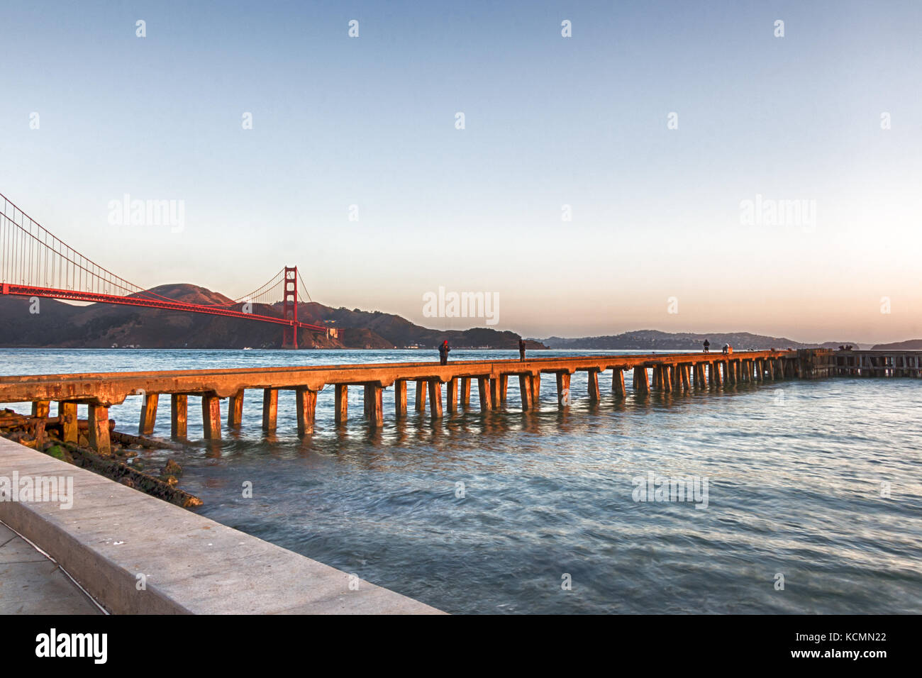 Au quai des pêcheurs torpille crissy field très tôt le matin, le golden gate bridge, san francisco. Banque D'Images