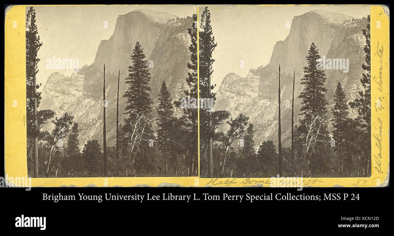 Half Dome, un pic de granit important dans le parc national de Yosemite, s'élève à 4 967 mètres, connu pour sa forme distinctive et son importance dans le paysage naturel du parc. Banque D'Images