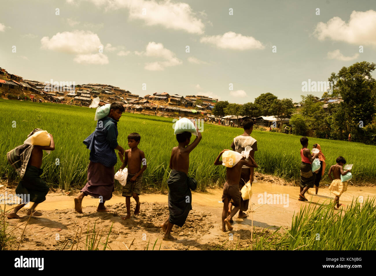 Crise des réfugiés, Cox's Bazar (Bangladesh). Il y a environ 800 000 + personnes qui ont fui à travers la frontière du Myanmar voisin. Banque D'Images