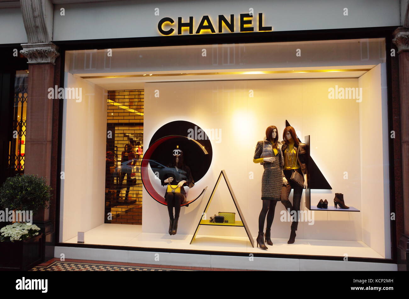 Boutique Chanel sur Sloane Street, London, UK Banque D'Images