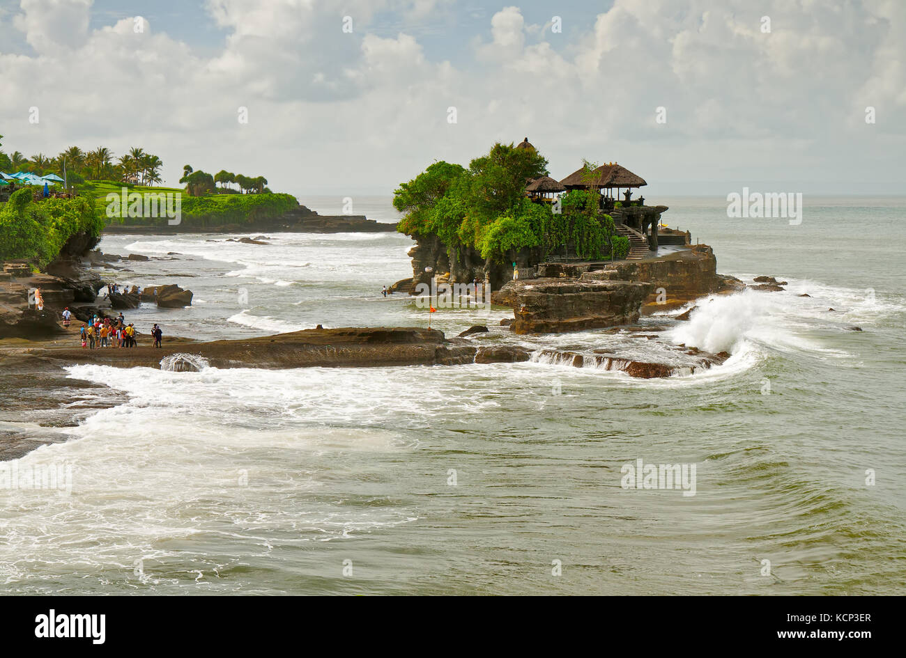 L'Hindu Temple Tanah lot sur l'eau Banque D'Images