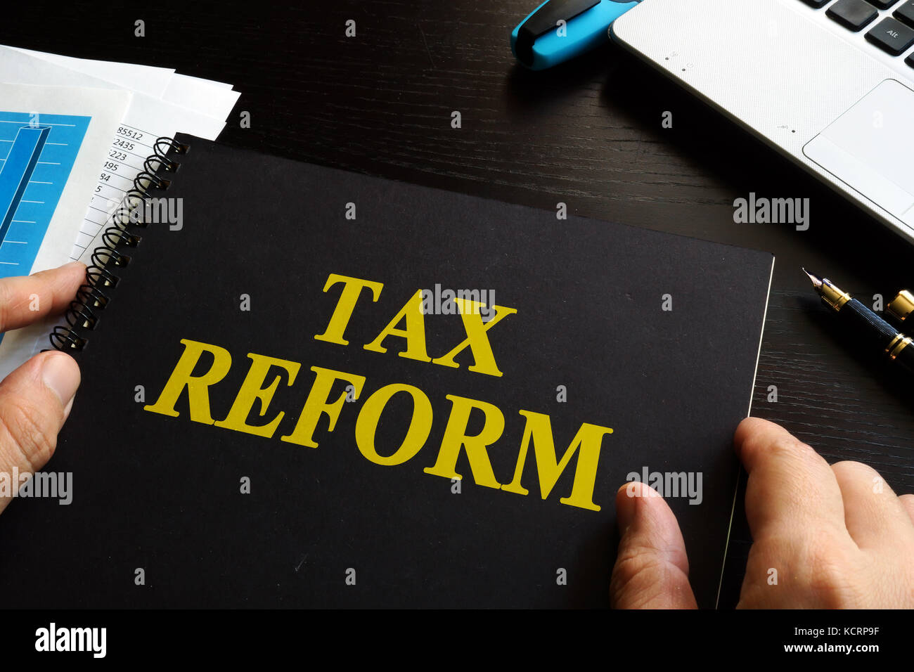La réforme fiscale sur un bureau. Banque D'Images