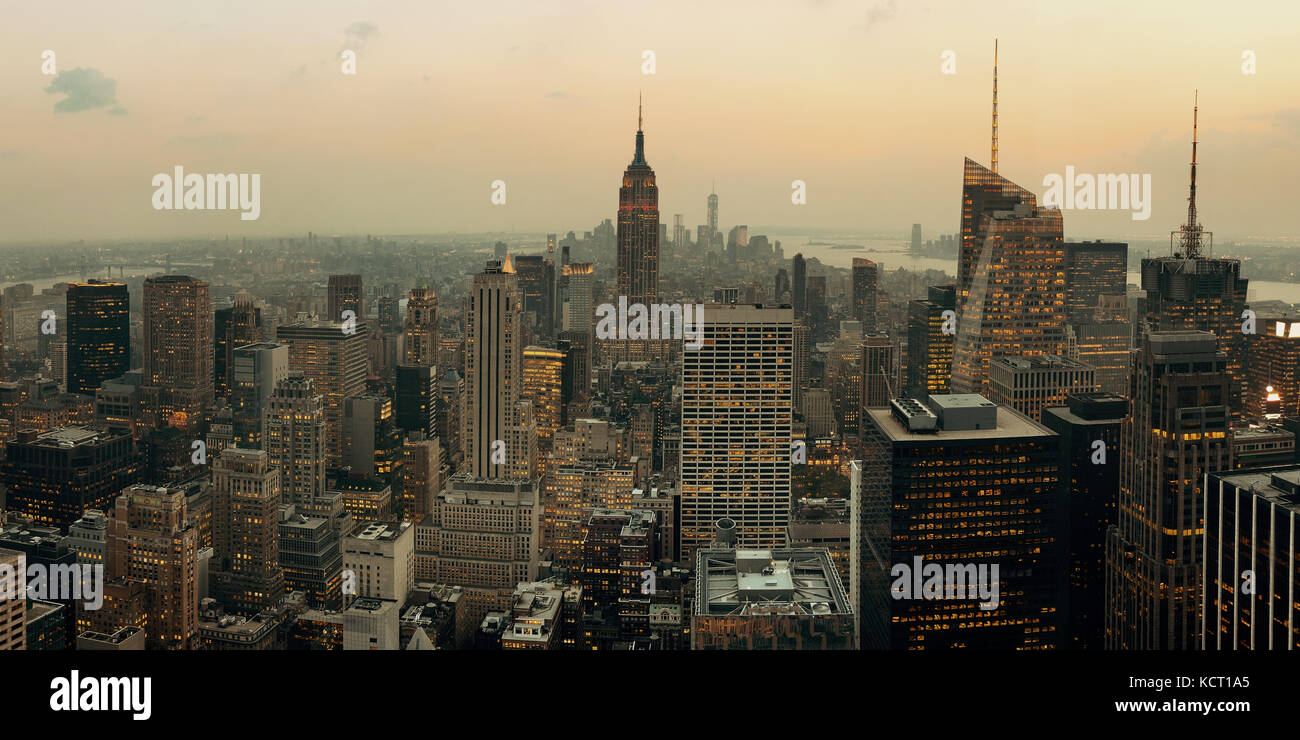 La ville de New York, NY - 11 juil : empire state building et Skyline le 11 juillet 2014 à new york. c'est une 102 étages et a été bu le plus grand du monde Banque D'Images