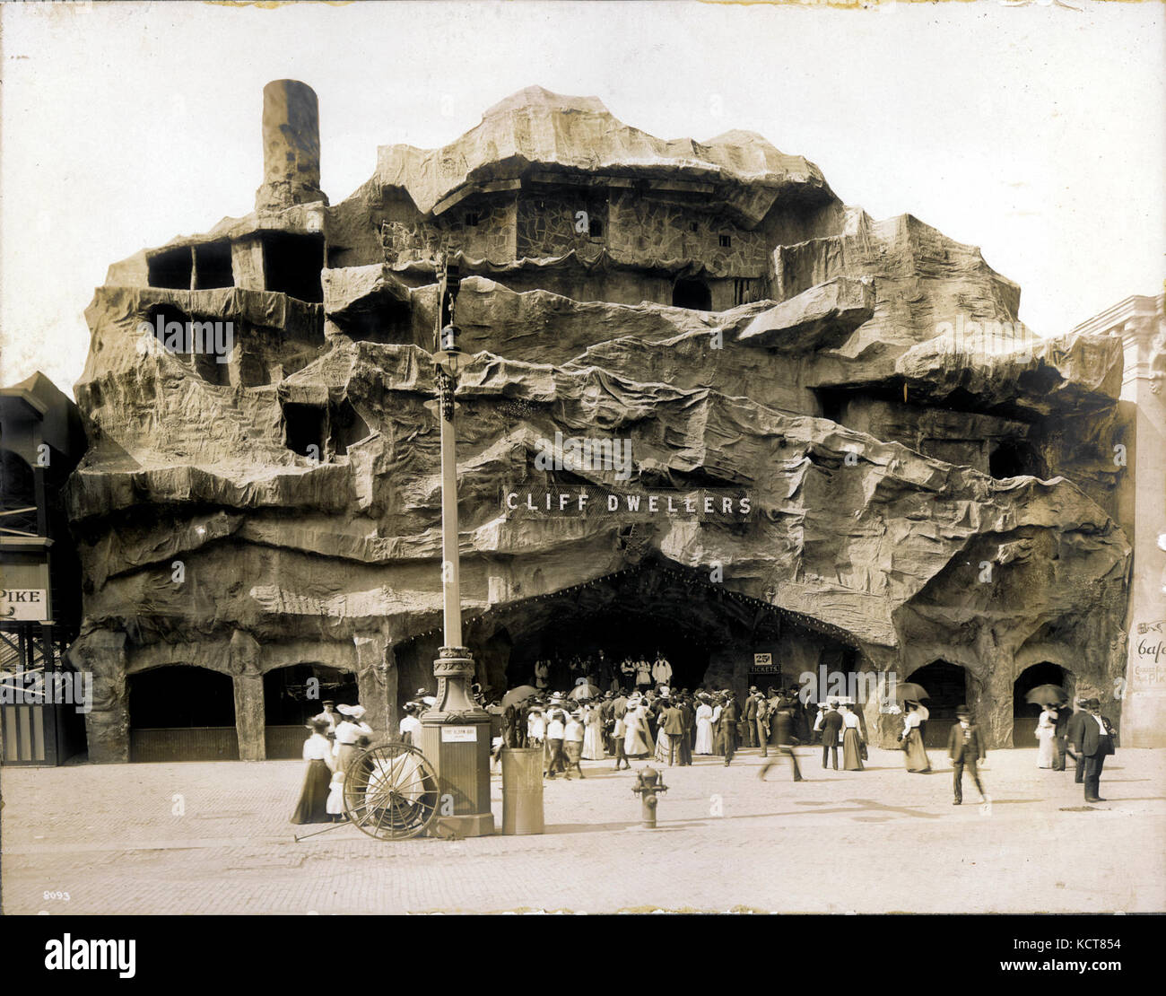 Cliff Dwellers sur le Pike à la foire mondiale de 1904 Banque D'Images