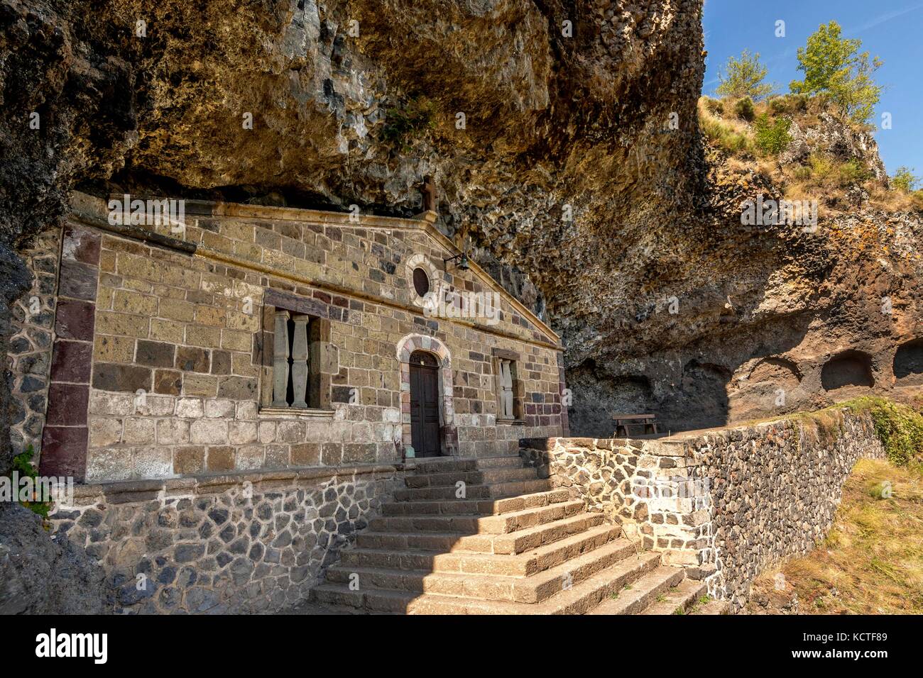Monistrol d'allier. la chapelle de sainte Madeleine sur la via