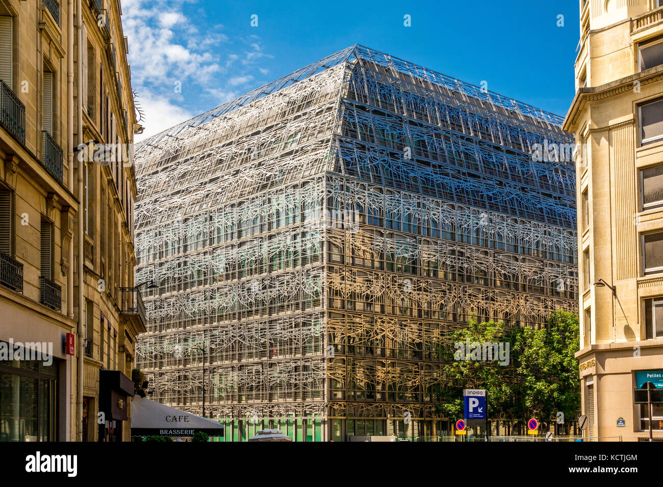Une façade de l'immeuble à Paris, France Banque D'Images