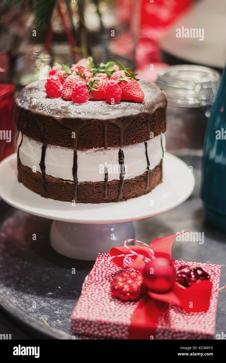 Delicieux Gateau Au Chocolat Fraise Framboise Au Food Festival A Utrecht Aux Pays Bas Photo Stock Alamy