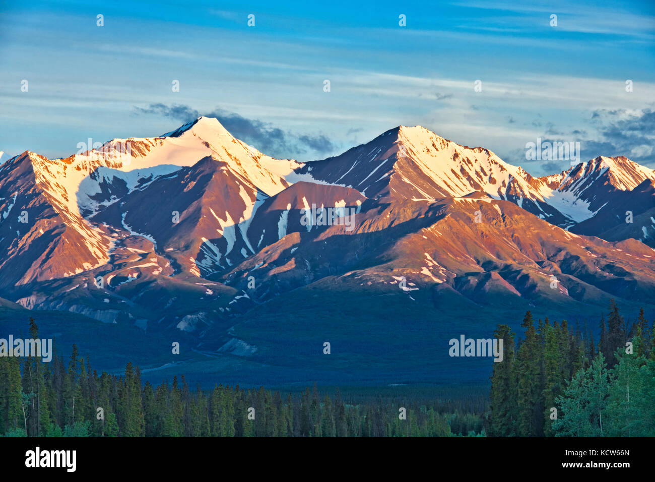 Montagnes St. Elias, un sous-groupe des chaînes de la côte du Pacifique , de Haines Junction, Yukon, Canada Banque D'Images