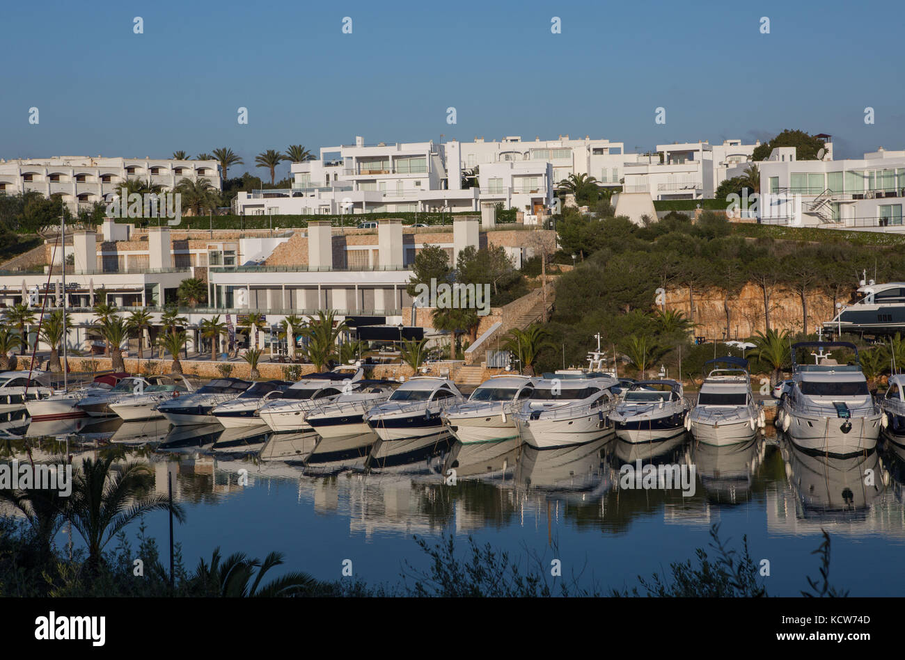 Yachts amarrés dans la marina de Cala d'or, Cala d'or, Majorque, Iles Baléares, Espagne. Banque D'Images