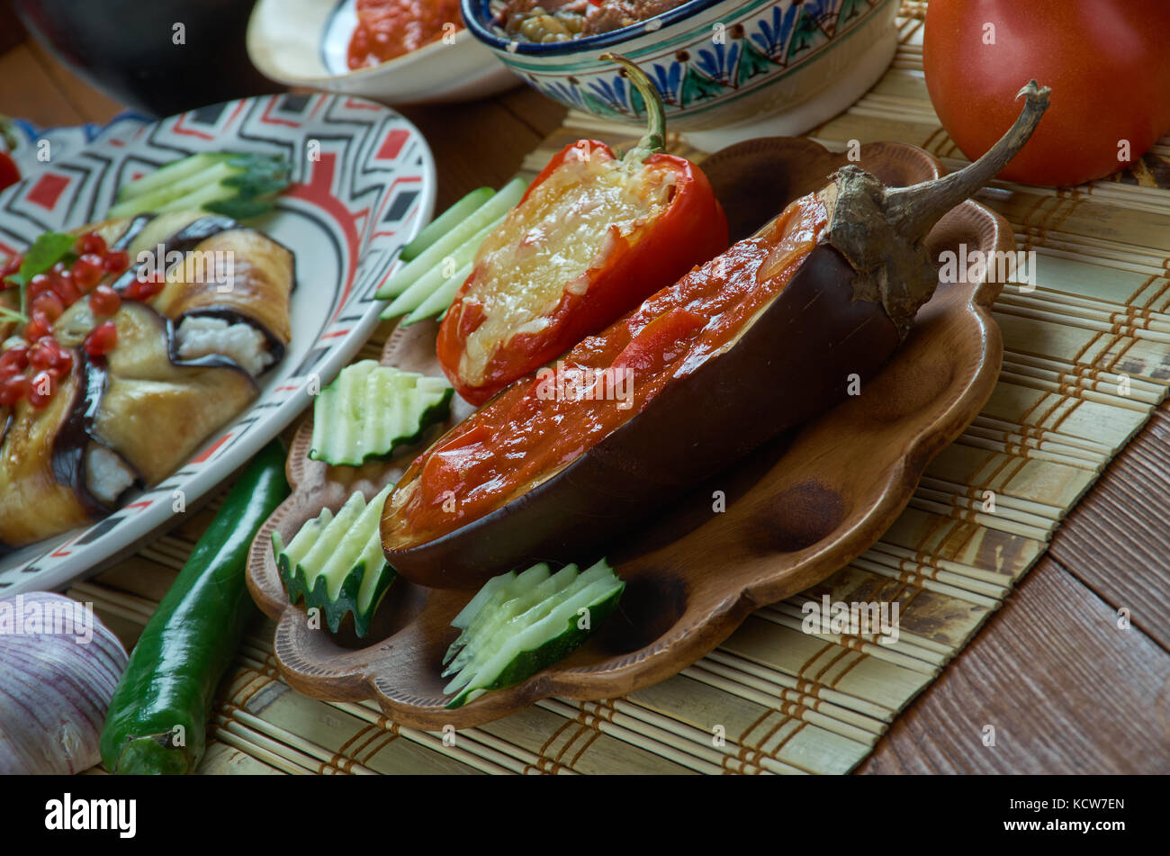 Bain turc traditionnel karnıyarık assortiment de plats turcs, vue de dessus de l'est de la nourriture. Banque D'Images