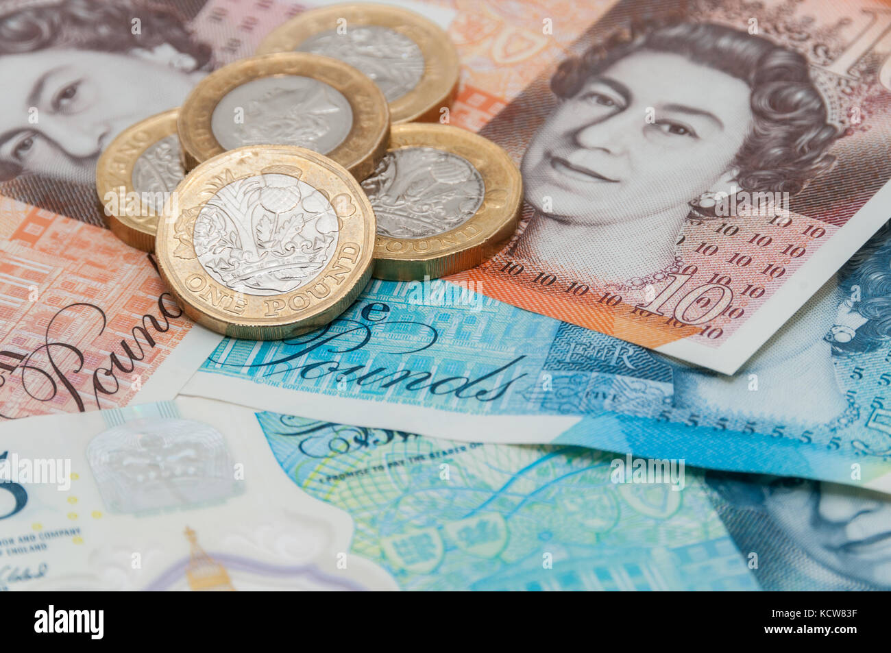 Nouvelle monnaie britannique, 10 livres, 5 étangs, 1 pièces livre Banque D'Images