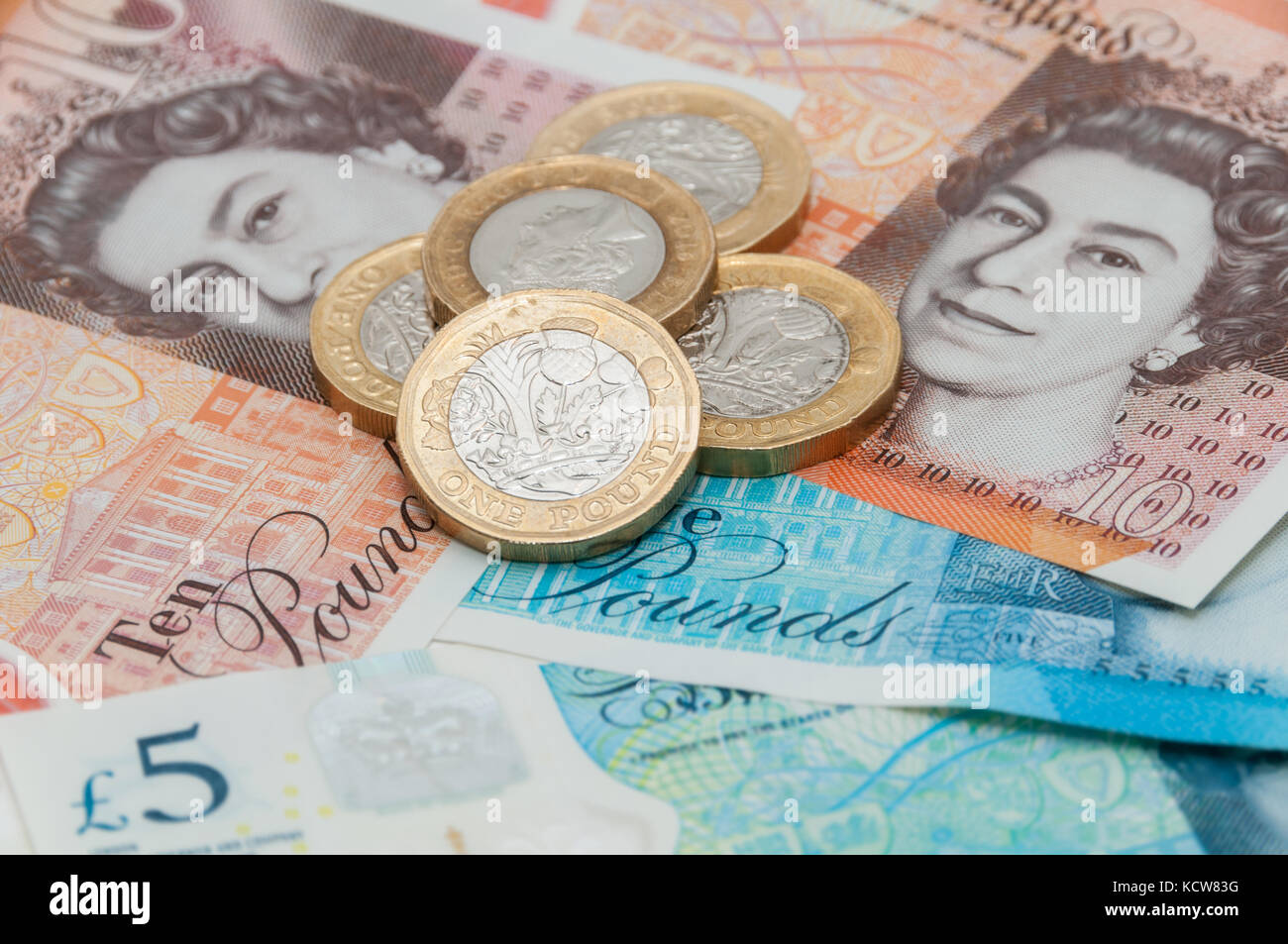 Nouvelle monnaie britannique, 10 livres, 5 étangs, 1 pièces livre Banque D'Images