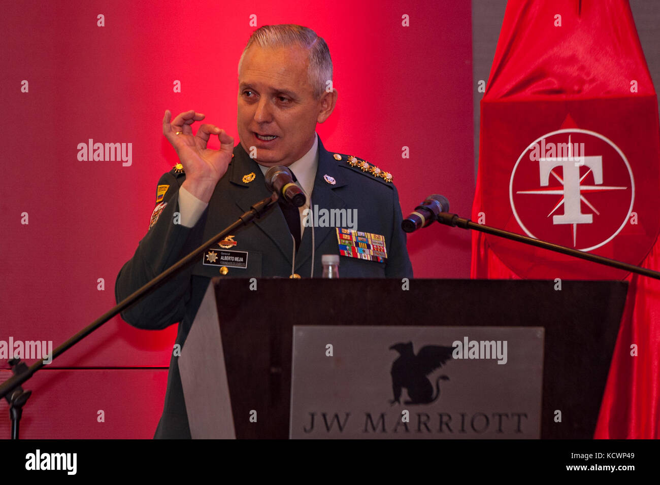 L'armée colombienne gen. Alberto José mejia ferro, commandant de l'armée colombienne, parle à la transformation de l'armée colombienne symposium, Bogota, Colombie, aug. 5, 2016. (Photo par le sgt Brian Calhoun, 108e public affairs det.) Banque D'Images