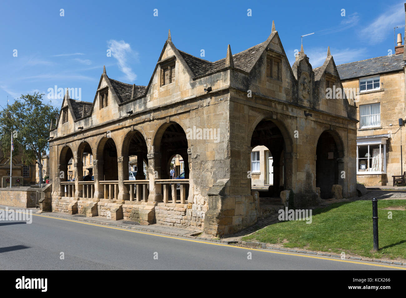 Marché Couvert construit en 1627 par Sir Baptist Hicks le long de la rue principale, Chipping Campden, Cotswolds, Gloucestershire, Angleterre, Royaume-Uni, Europe Banque D'Images