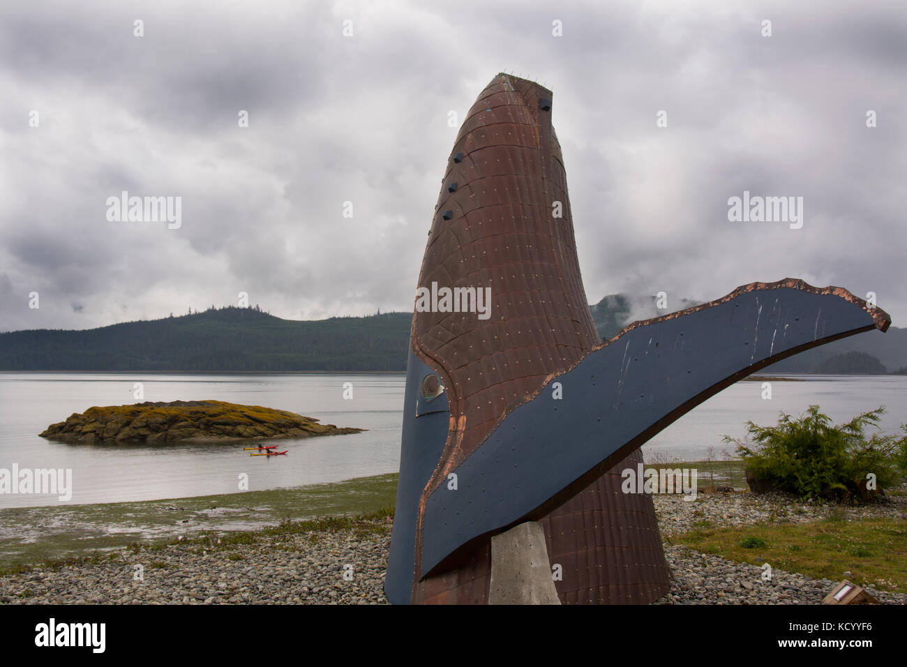 Baleine à bosse sculpture par Lon Sharp, Queen Charlotte City, Haida Gwaii, anciennement connu sous le nom de Queen Charlotte Islands, British Columbia, Canada Banque D'Images