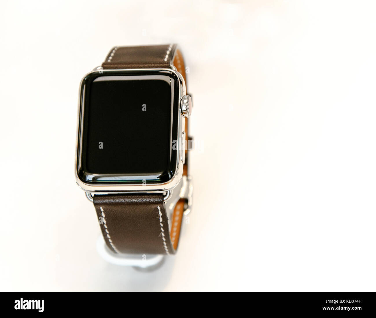 Nouvel Apple Watch est en exposition dans le magasin. Banque D'Images