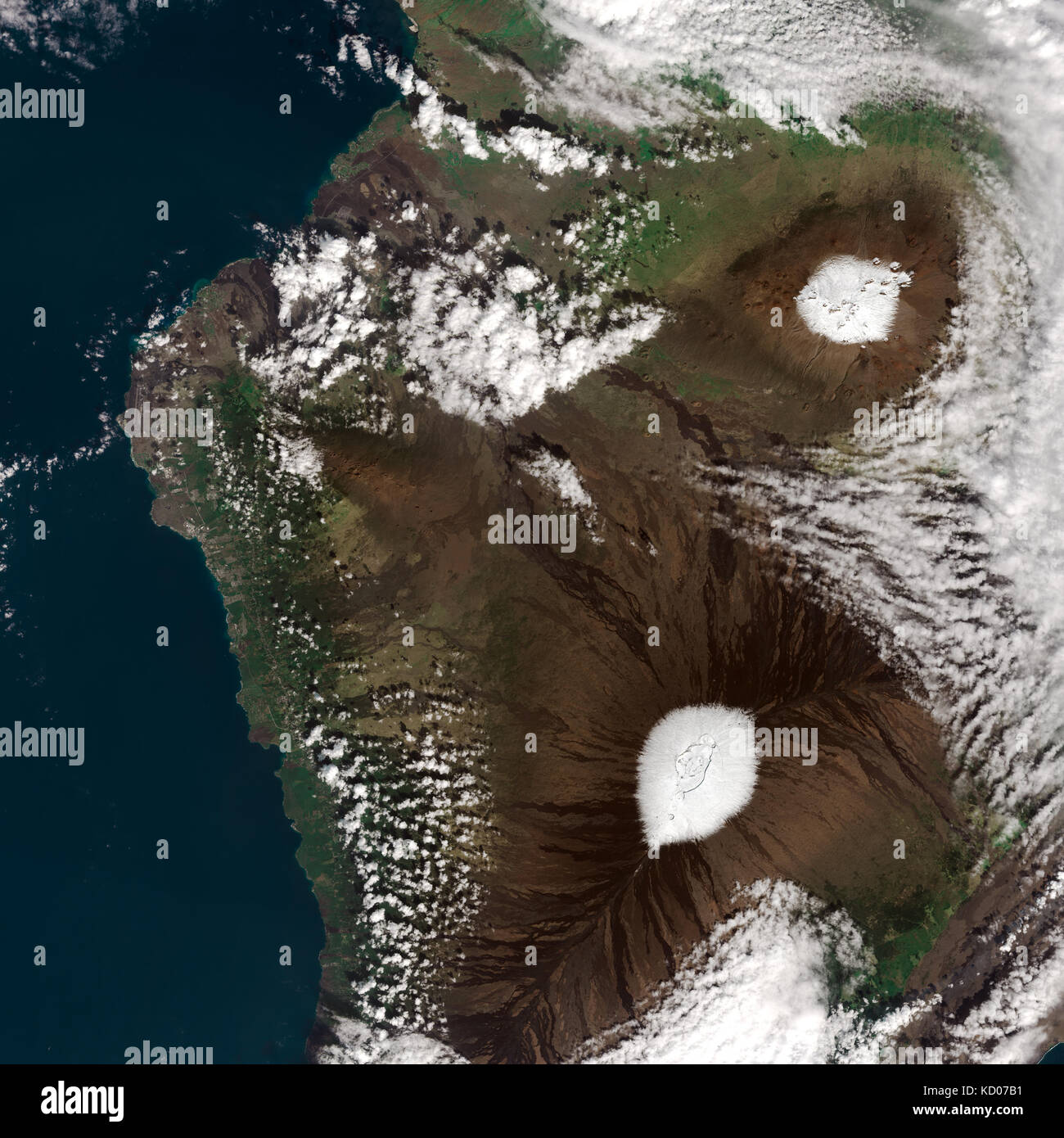 Image satellite de Mauna Kea et Mauna Loa à Hawaii les volcans Banque D'Images