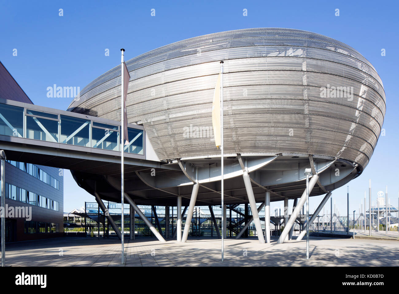 Planète m de Bertelsmann AG à l'exposition universelle 2000, aujourd'hui utilisé par l'université de sciences appliquées de Hannover, Hanovre, Basse-Saxe Banque D'Images