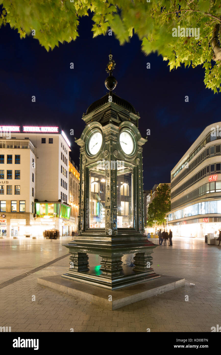 Horloge historique de Kröpcke, centre ville, scène nocturne, Hanovre, Basse-Saxe, Allemagne Banque D'Images