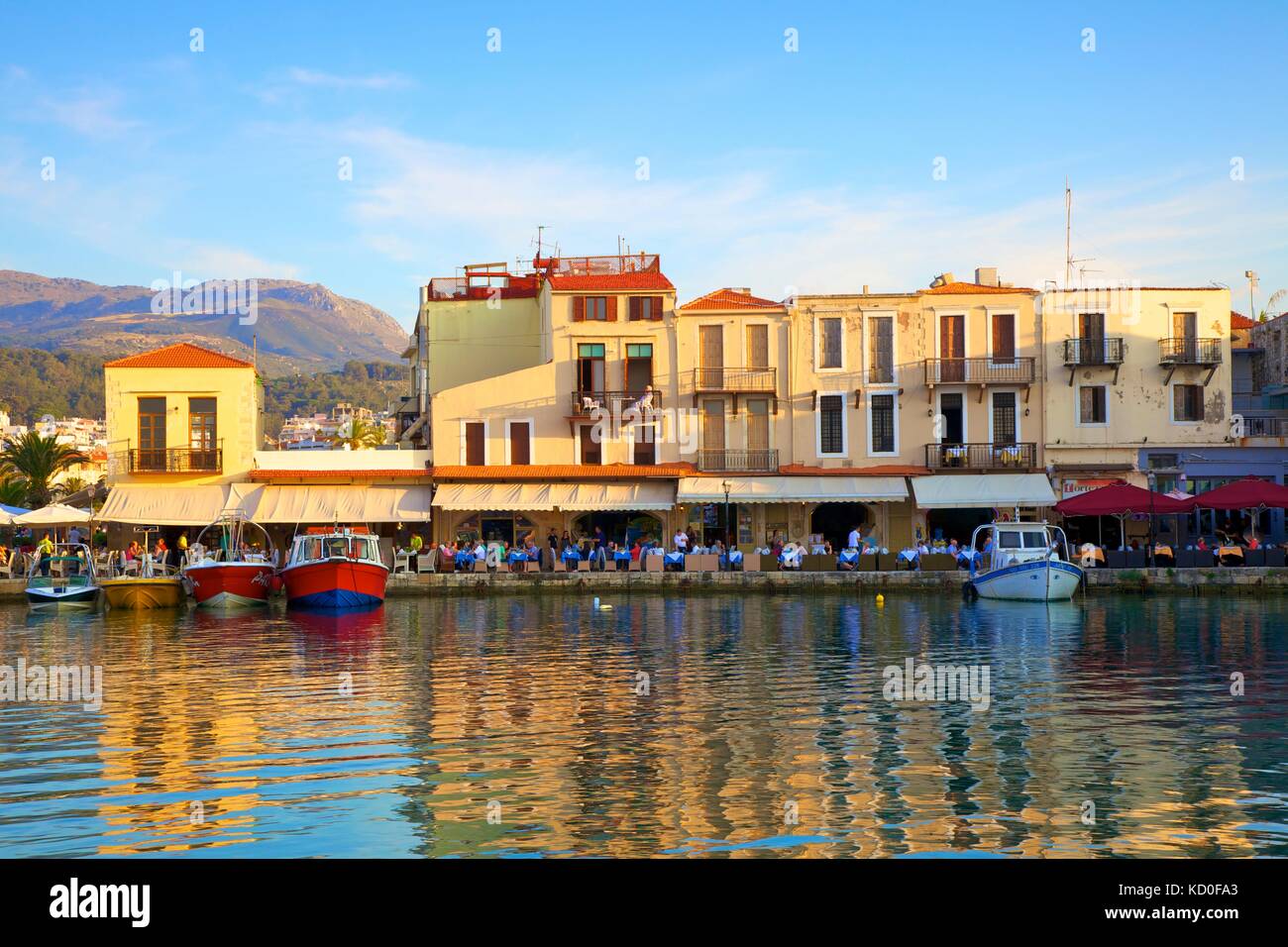 Le port de Réthymnon, Rethymno, Crète, îles grecques, Grèce, Europe Banque D'Images