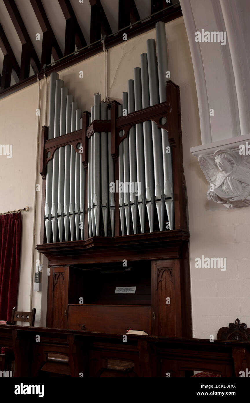 L'orgue dans l'église All Saints, Luddington, Warwickshire, England, UK Banque D'Images