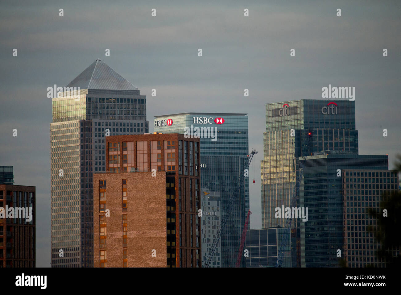 Londres, Royaume-Uni. 05Th oct, 2017. uk weather : coucher de soleil sur le centre de londres crédit : Sebastian remme/Alamy live news Banque D'Images
