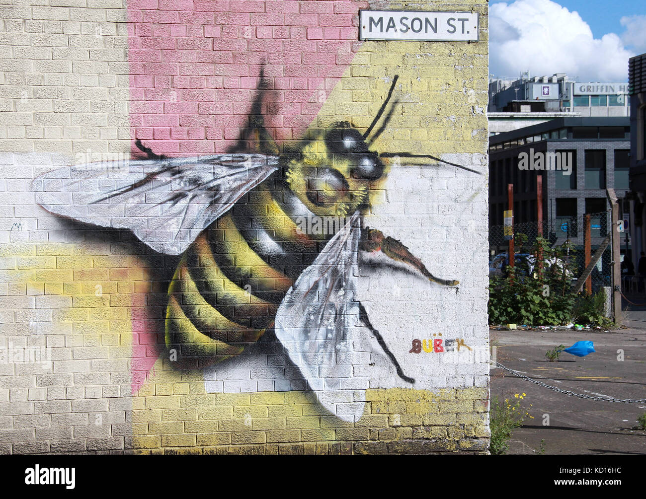 Mason Street avec ouvrière symbolique l'art de rue dans le quartier Nord de Manchester Banque D'Images