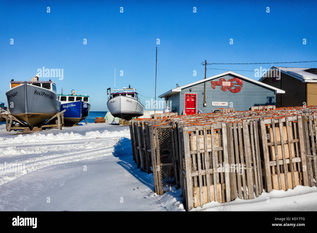 Les casiers à homard et bateau de pêche, Glace Bay Harbour, Cape Breton, Nova Scotia, canada Banque D'Images