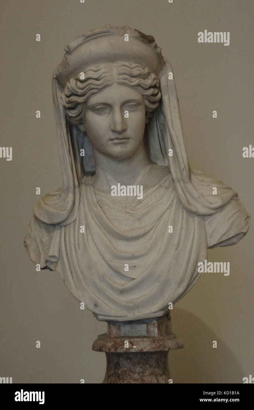 Déméter (cérès). déesse de la récolte et de l'agriculture. sculpture. en.. palais altemps musée national romain. Rome. L'Italie. Banque D'Images Déméter (cérès). déesse de la récolte et de l'agriculture. sculpture. en.. palais altemps musée national romain. Rome. L'Italie. Banque D'Images