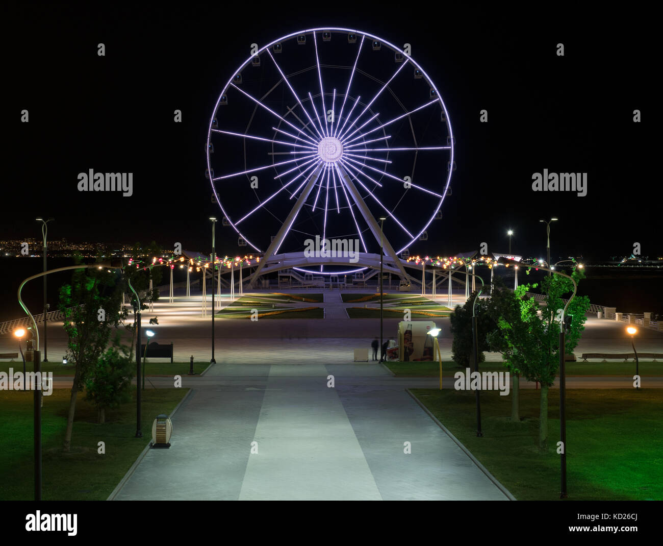 Baku eye est une grande roue sur Bakou, Azerbaïdjan boulevard Banque D'Images