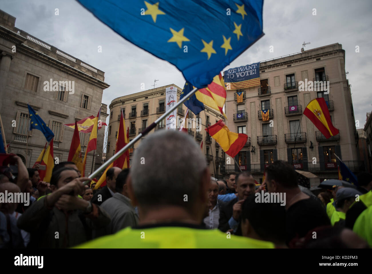 Anti-concentration dans l'indépendance la place Sant Jaume, Barcelone. crédit : alamy / carles desfilis Banque D'Images