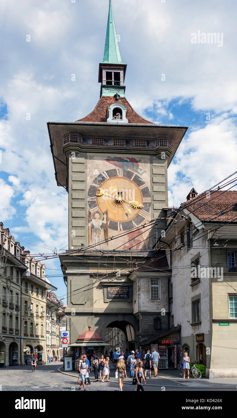 La face ouest de la tour de l'horloge astronomique l'horloge dans le centre-ville, Berne, Suisse (Berne) Banque D'Images
