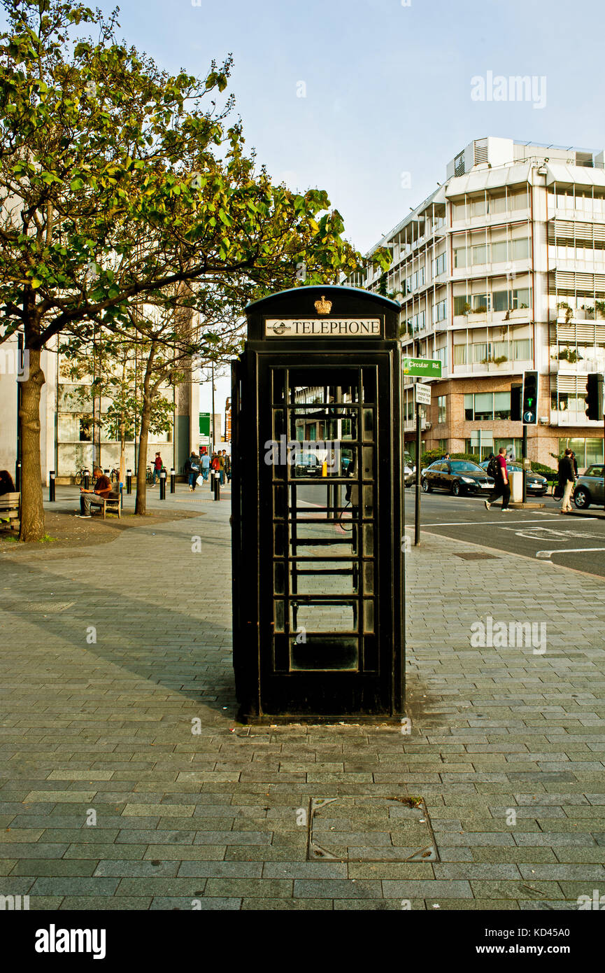 Cabine téléphonique noir, Catford, Londres Banque D'Images