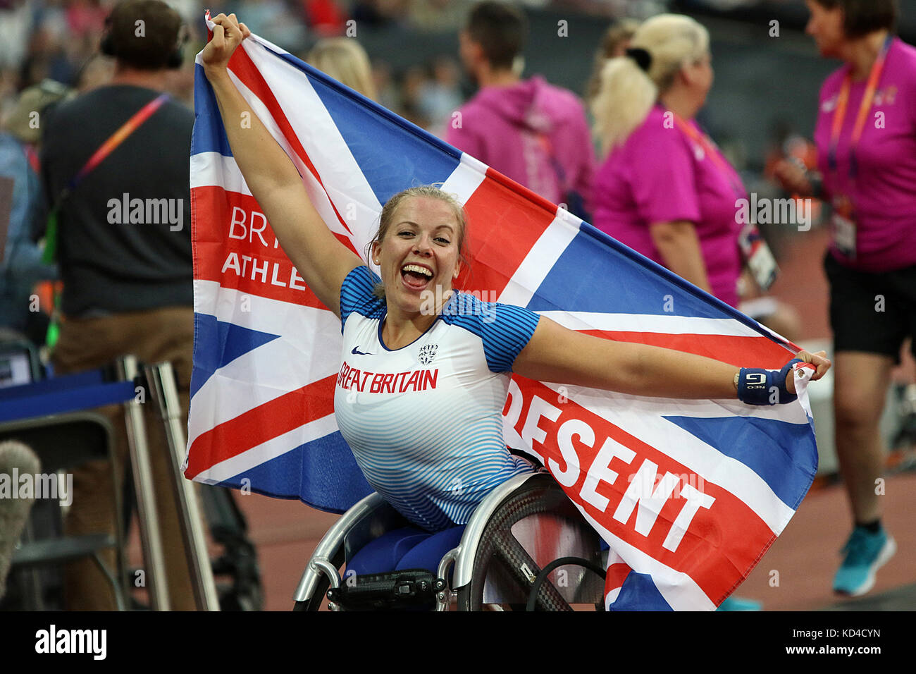 Hannah COCKROFT de Grande-bretagne célèbre remportant la médaille d'or en 400 m T34 à la finale des Championnats du monde à Londres 2017 Para Banque D'Images