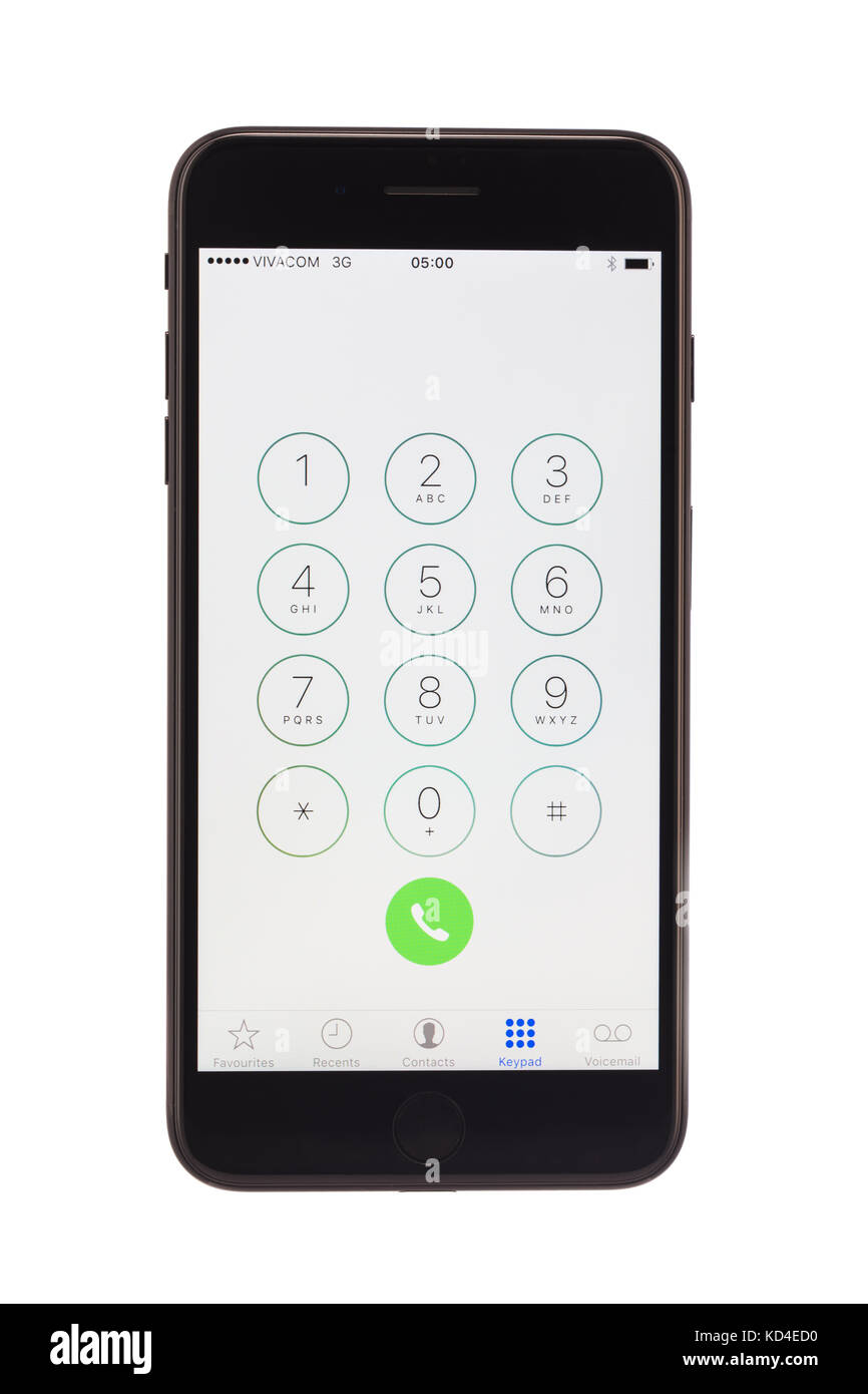 Varna, Bulgarie - décembre, 04, 2016: Studio tourné d'un iPhone 7 noir plus, avec double caméra 12 MP, quadricœur 2,23 GHz et 1080 x 1920 pixels Banque D'Images