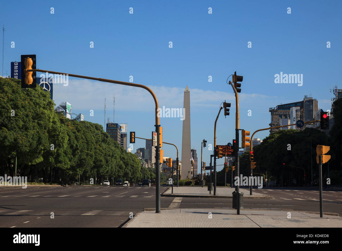 Avenida 9 de Julio, la plus large jusqu'en 1960 avenue du monde, Buenos Aires, Argentine, Amérique du Sud Banque D'Images